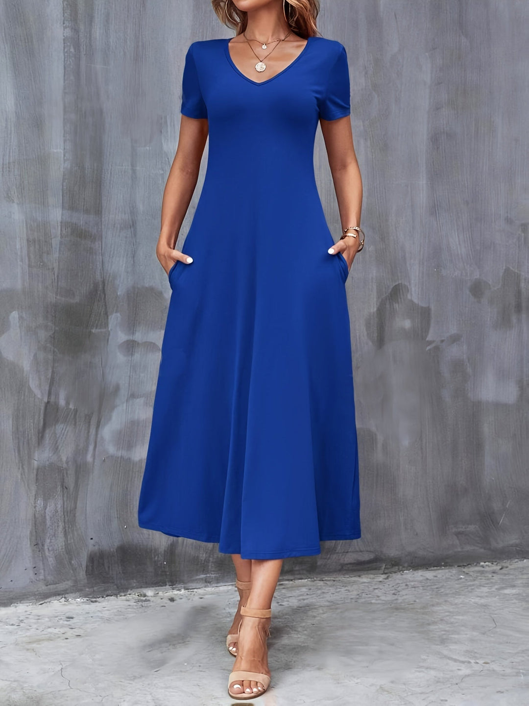 Eleganz Charlotte – Fließendes Kleid