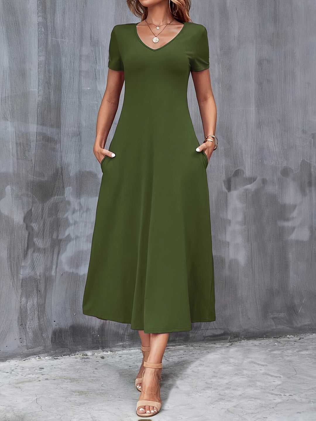 Eleganz Charlotte – Fließendes Kleid